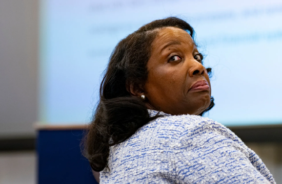 配资知识股 美联储库克据悉已起诉特朗普 白宫发言人、库克方面均未回应